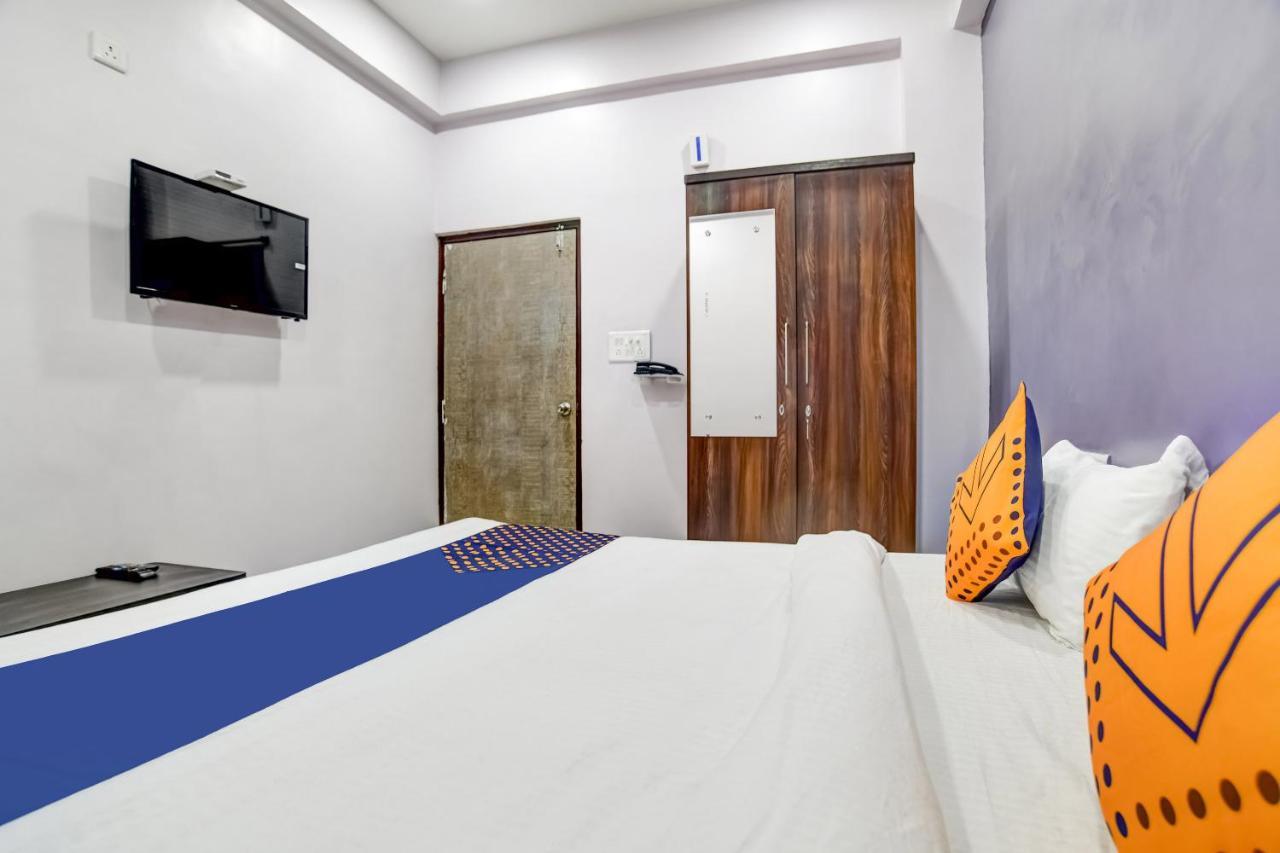 SPOT ON 76764 Hotel Lux Indore Extérieur photo