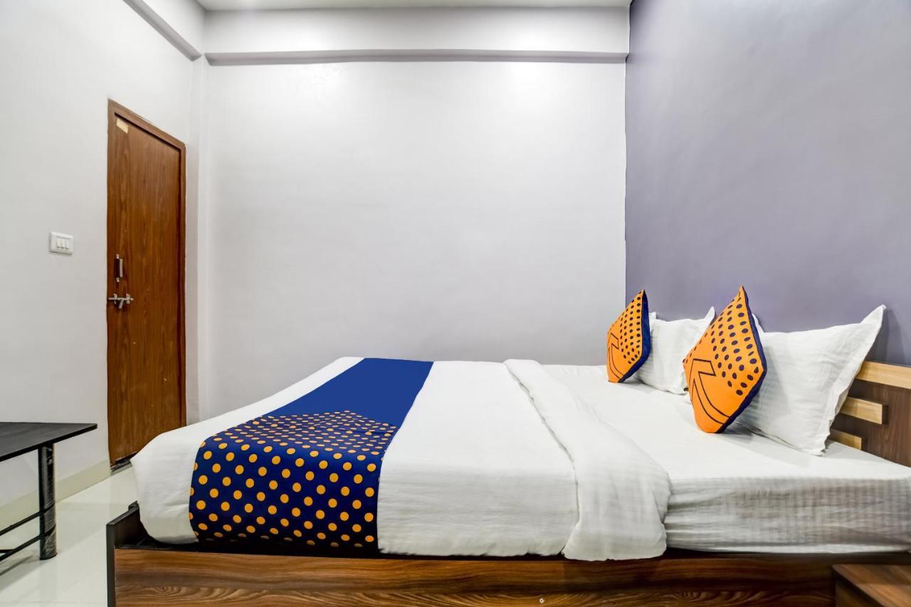 SPOT ON 76764 Hotel Lux Indore Extérieur photo