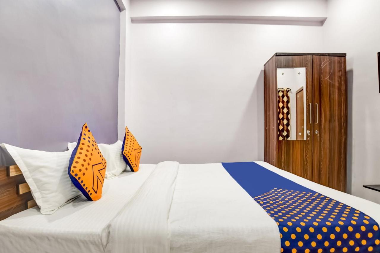 SPOT ON 76764 Hotel Lux Indore Extérieur photo